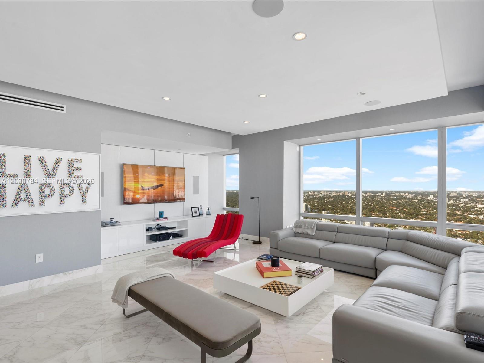 1425 Brickell Ave, Miami FL 33131 photo 3