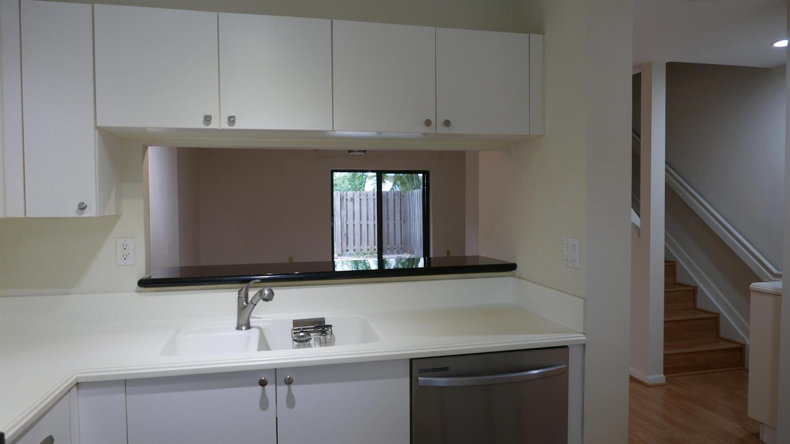 227 City View Drive, Fort Lauderdale FL 33311 photo 4