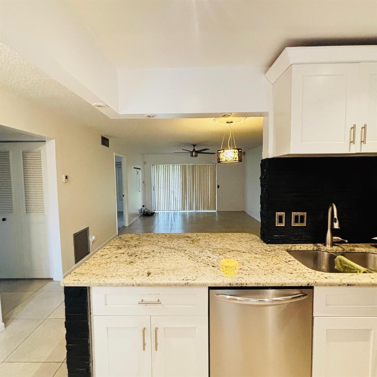 386 Bennington Lane, Lake Worth FL 33467