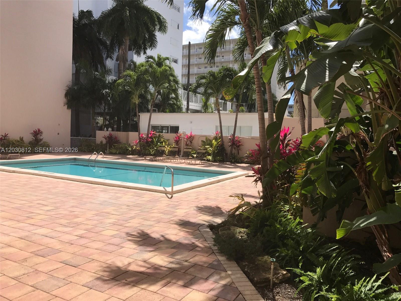 1665 Bay Rd # 416, Miami Beach FL 33139 photo 2
