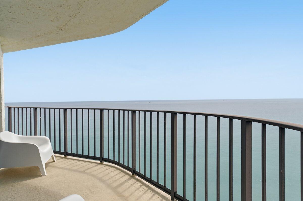 5420 N Ocean Drive # 1702, Singer Island FL 33404