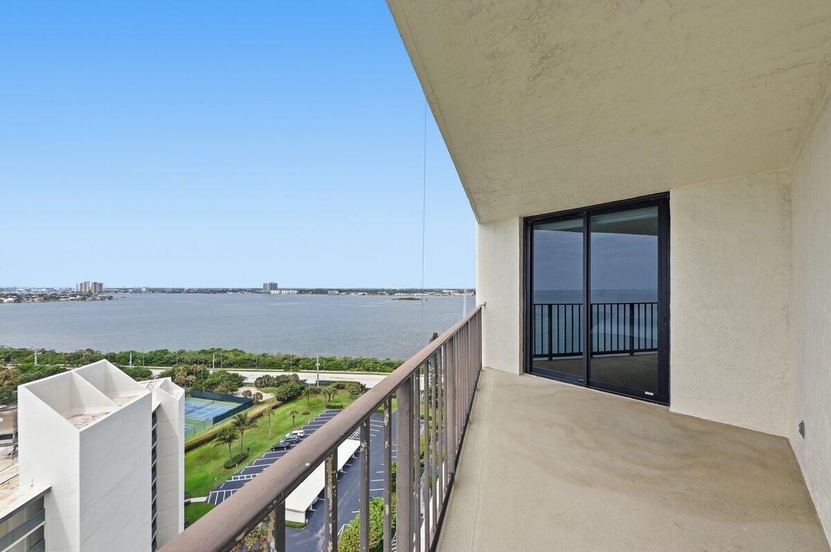 5420 N Ocean Drive # 1702, Singer Island FL 33404 photo 5