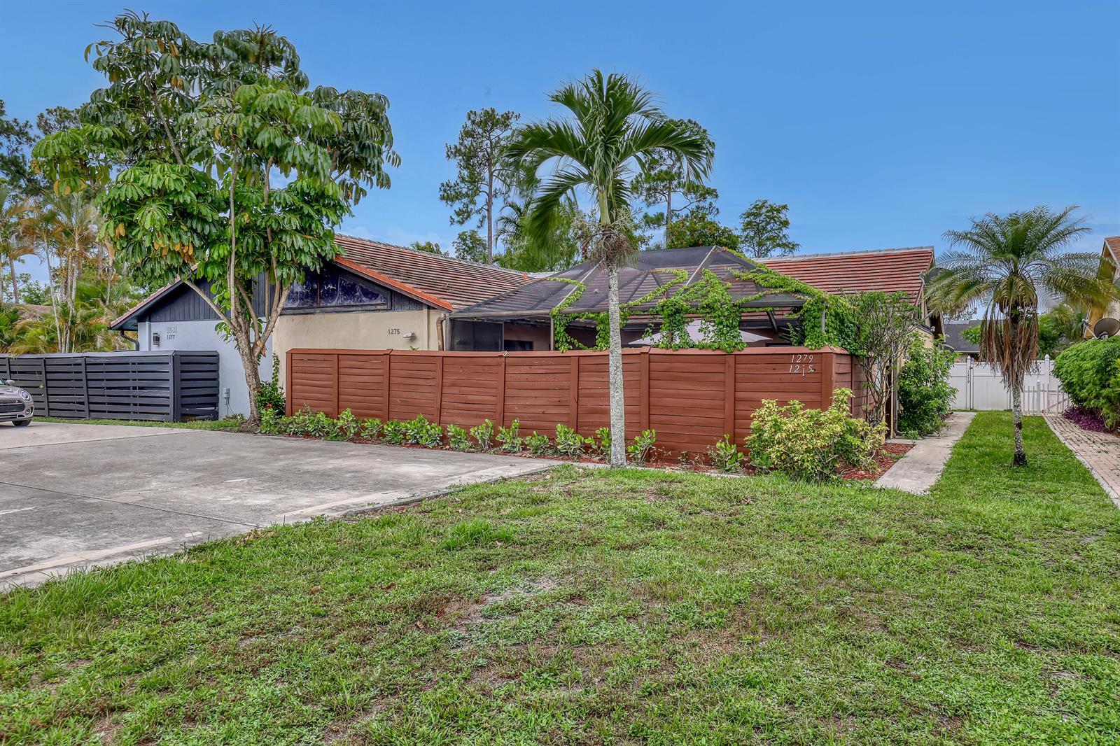 1279 Periwinkle Place, Wellington FL 33414 photo 2