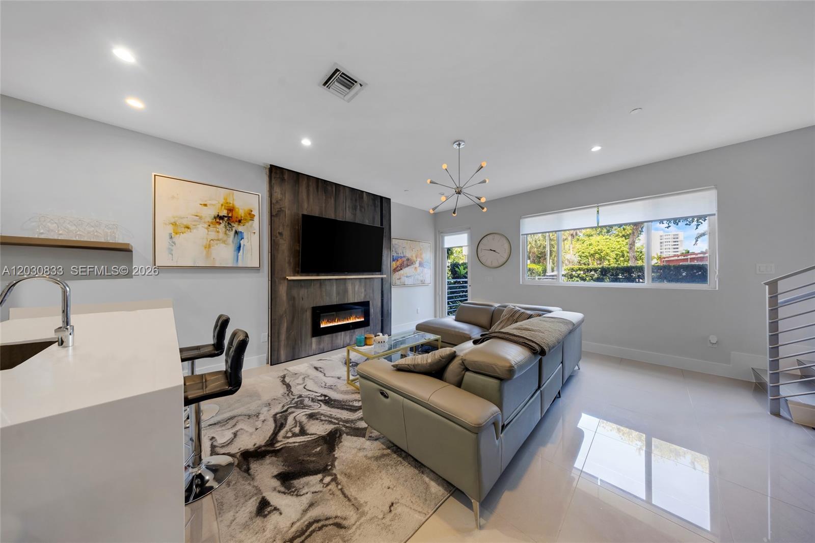 1025 NE 18th Ave # 104, Fort Lauderdale FL 33304 photo 2