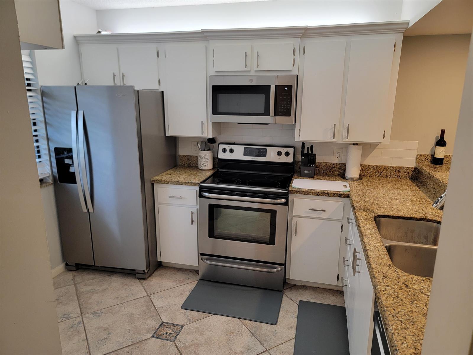 3540 Whitehall Drive # 106, West Palm Beach FL 33401 photo 2