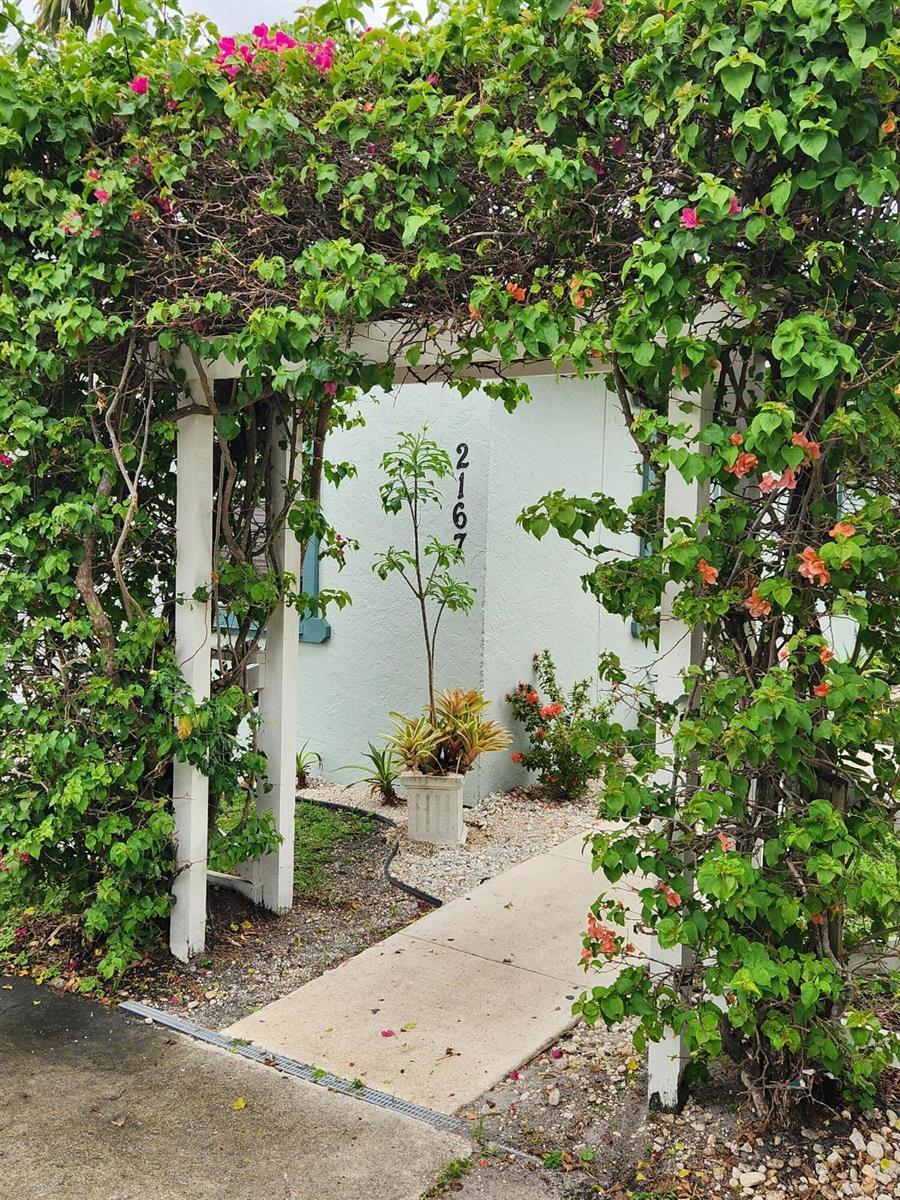 2167 Laura Lane # A, West Palm Beach FL 33415 photo 4