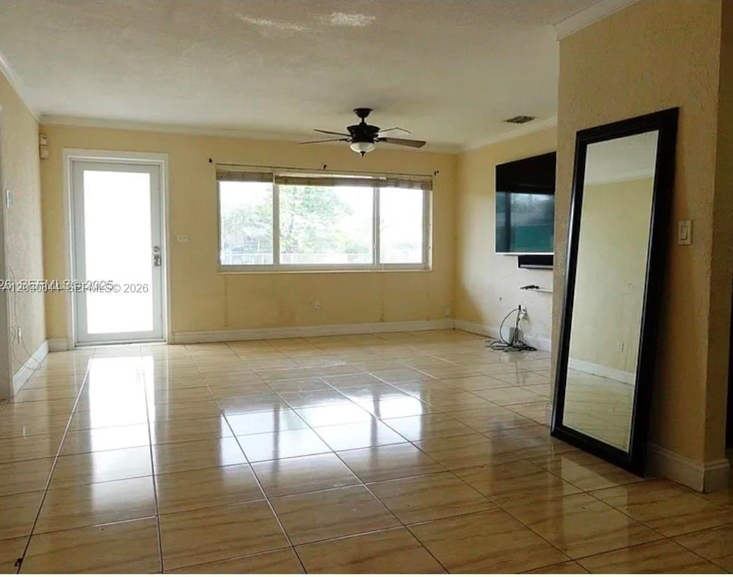20021 NW 14th Ave, Miami Gardens FL 33169 photo 2