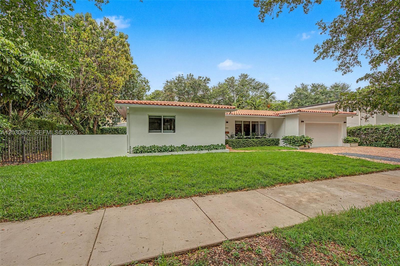 5510 Orduna Dr, Coral Gables FL 33146 photo 4