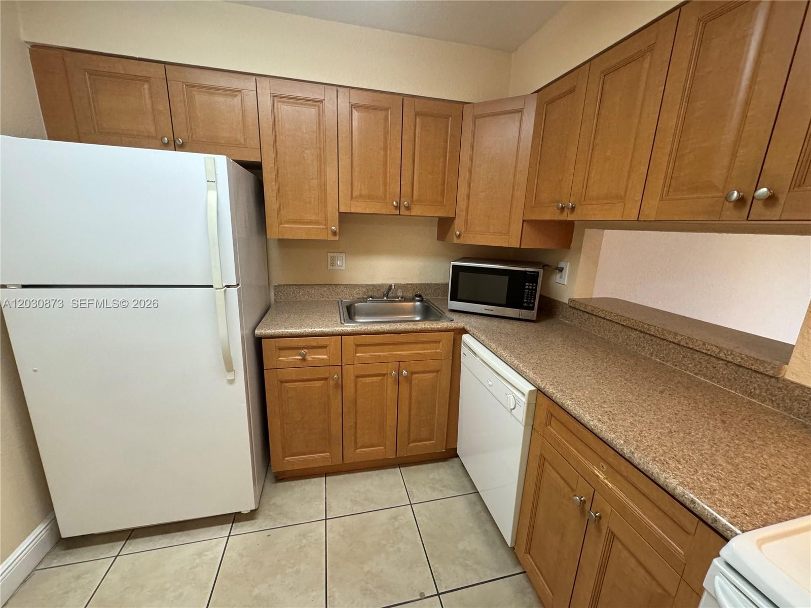 5201 Geneva Way # 308, Doral FL 33166 photo 4