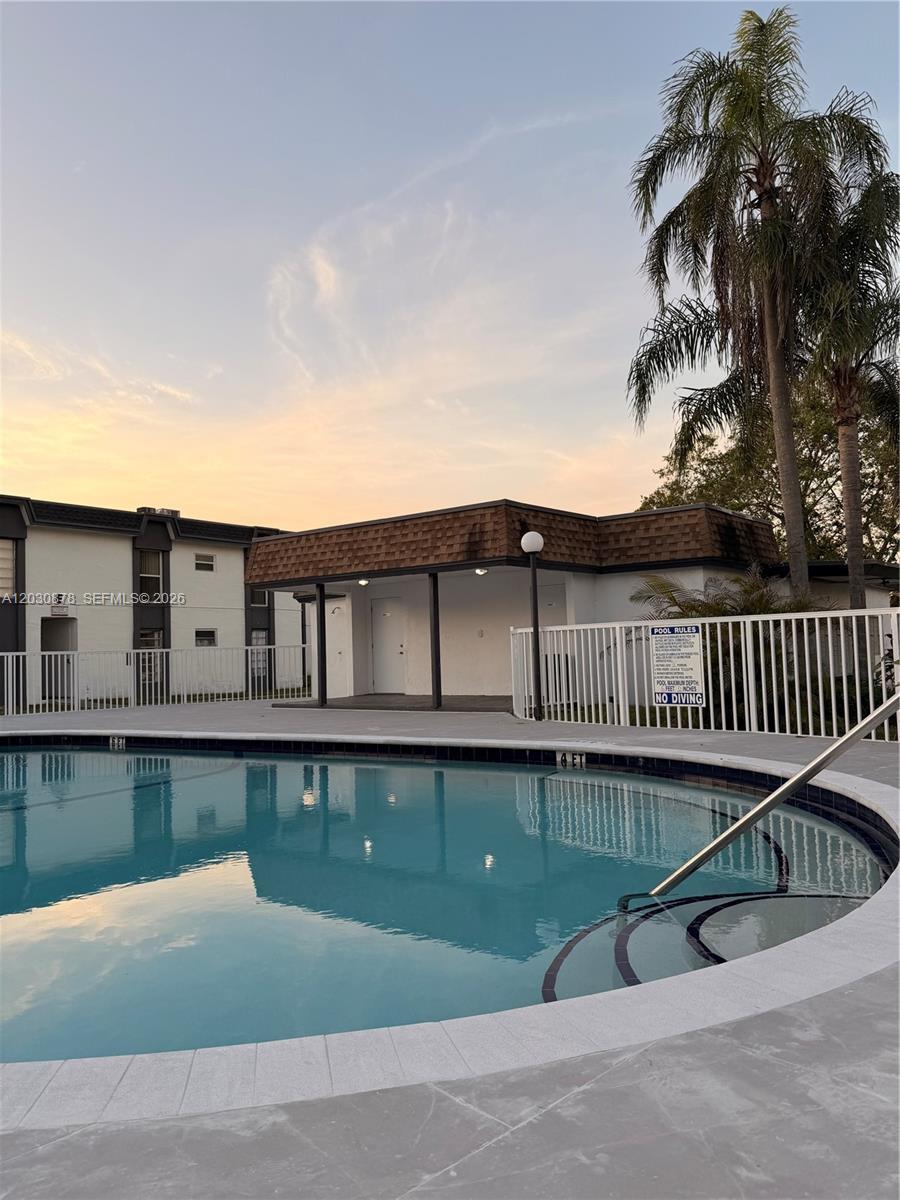 7250 SW 94th Pl # B8, Miami FL 33173