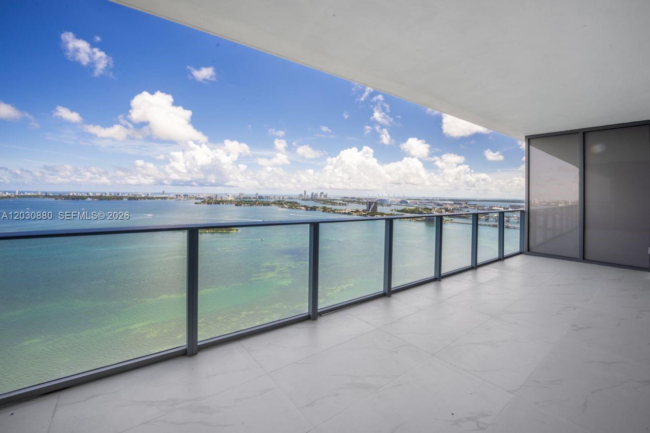 700 NE 24th St # 3502, Miami FL 33137 photo 3