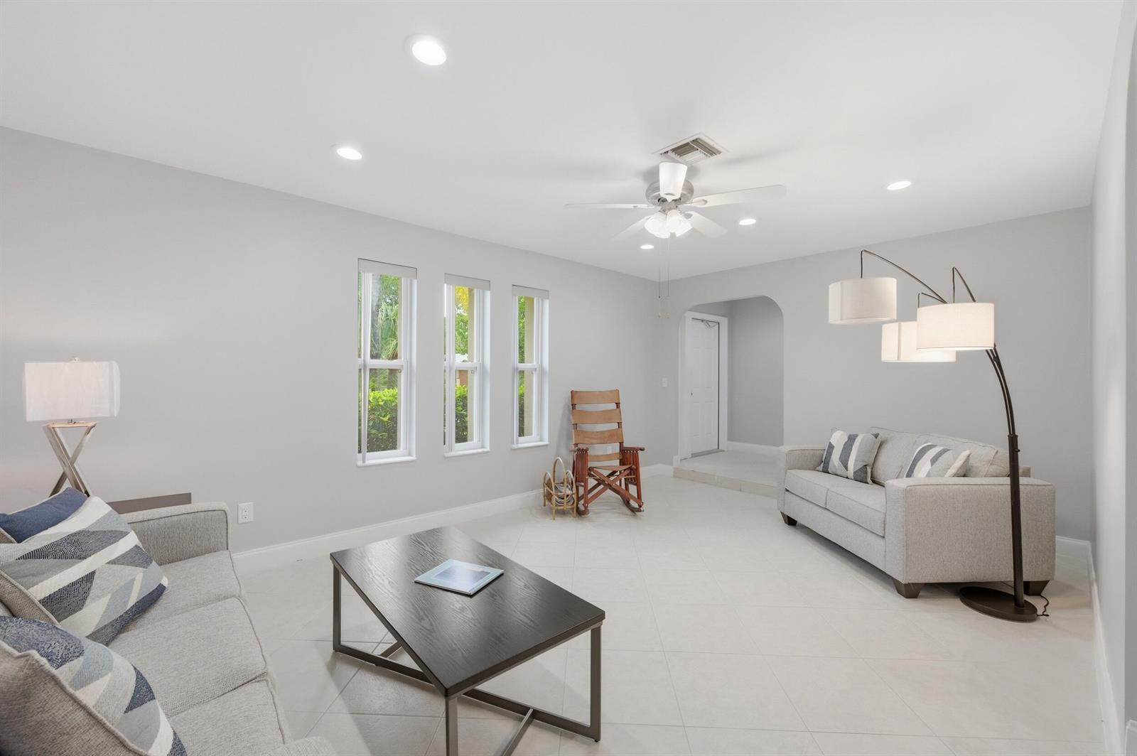 8386 Shadow Wood Boulevard, Coral Springs FL 33071 photo 5