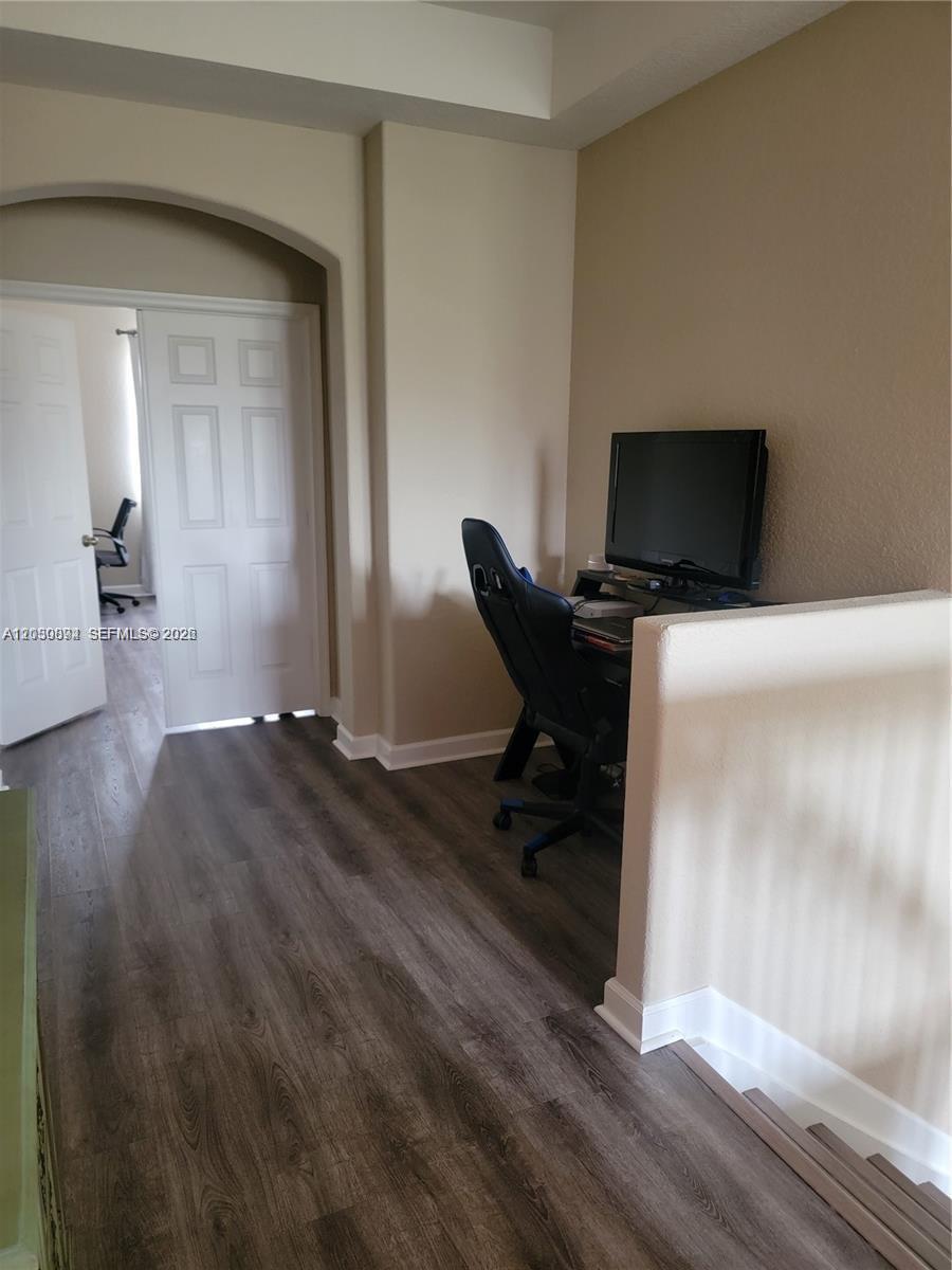 2407 SE 14th St, Homestead FL 33035 photo 4