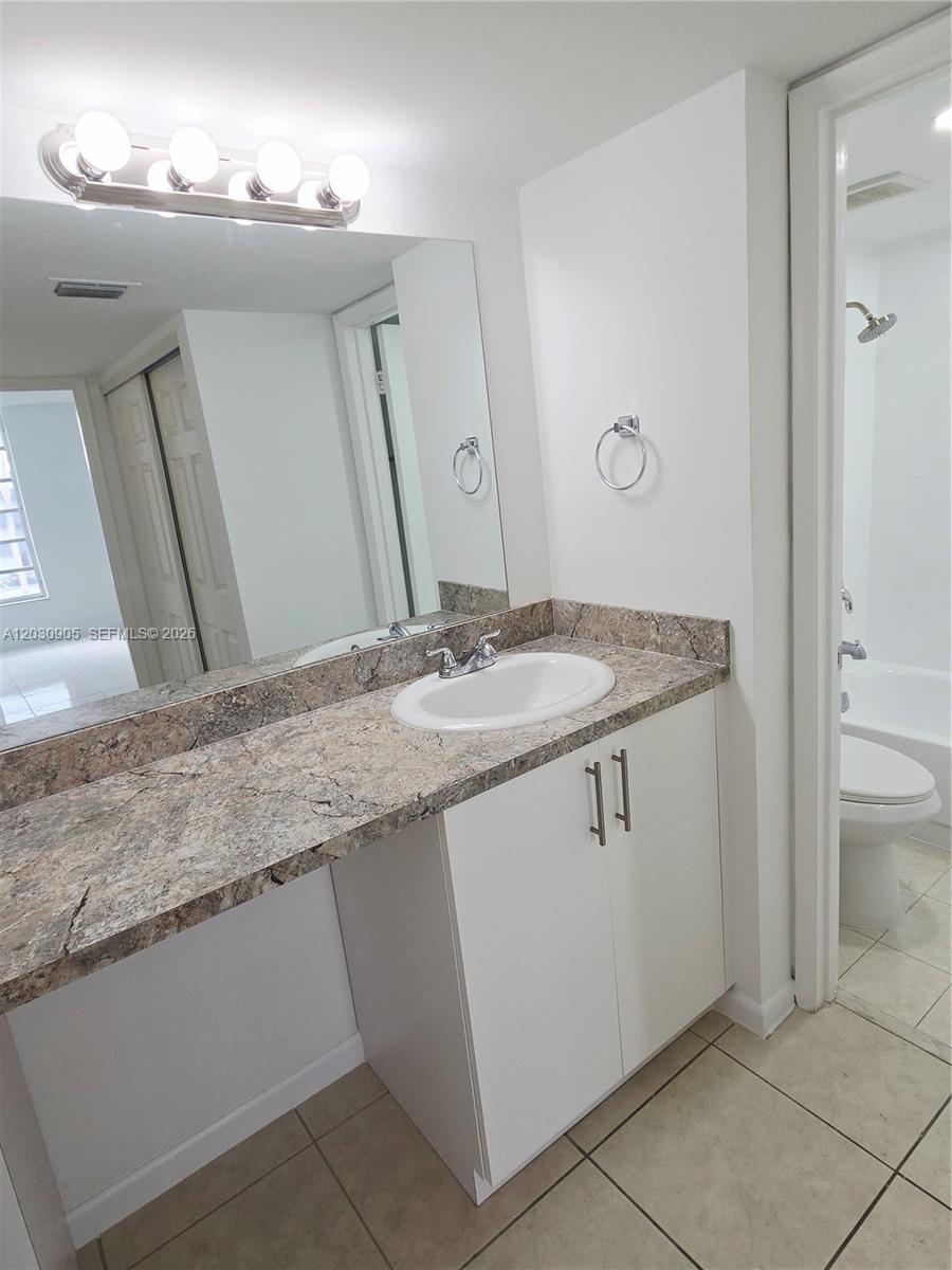 8821 W Flagler St # 313, Miami FL 33174 photo 4