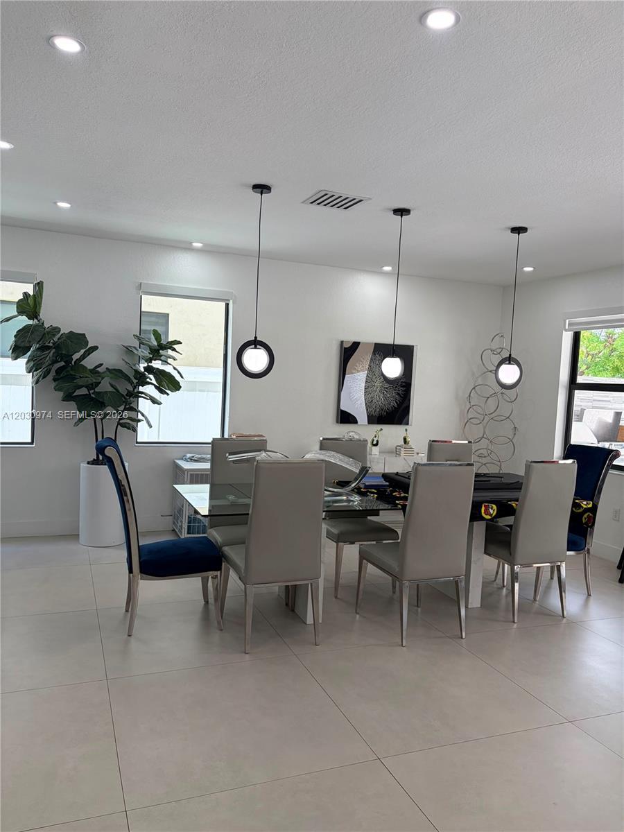 3531 W 88th St, Hialeah FL 33018 photo 2
