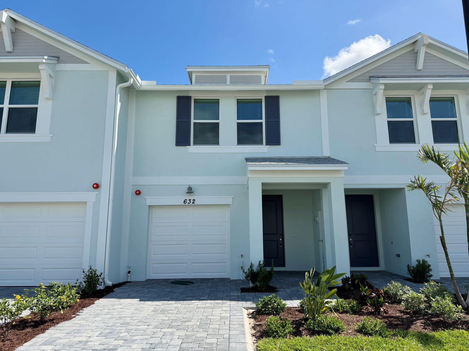632 Salisbury Circle, Fort Pierce FL 34982 photo 2