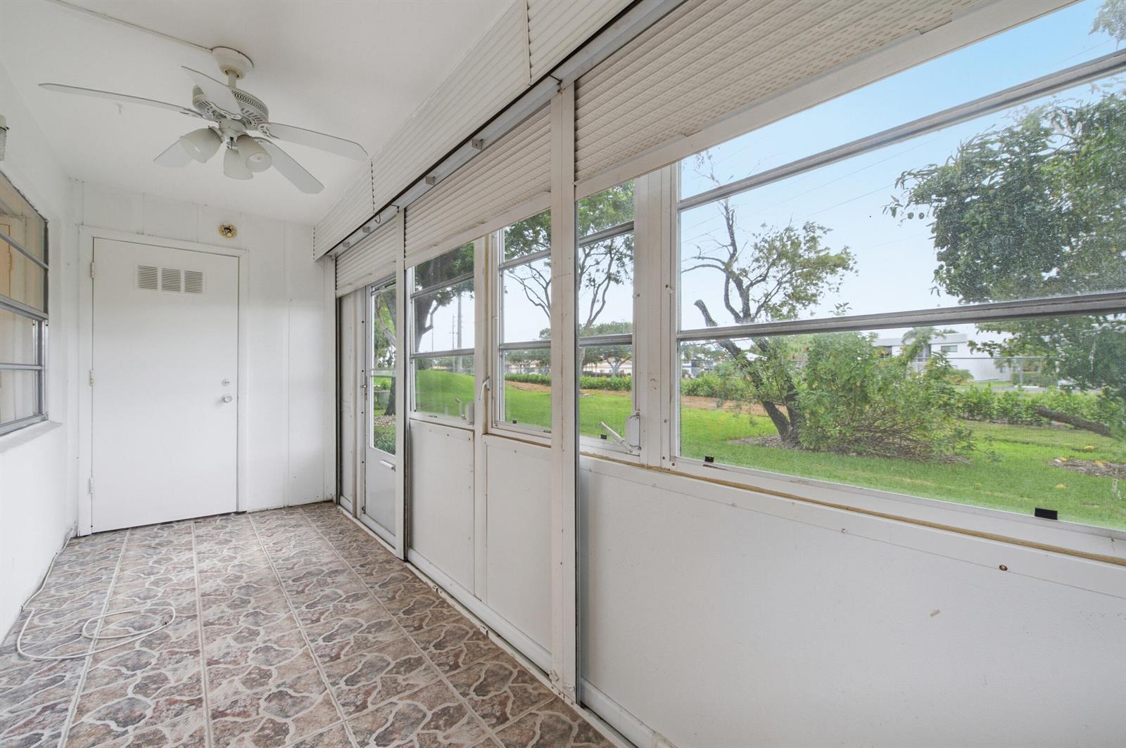 442 Normandy J, Delray Beach FL 33484 photo 2