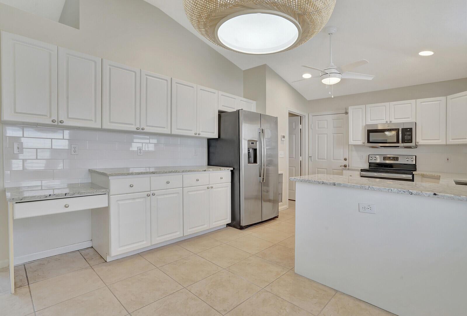 1022 Island Manor Drive, FL 33413 photo 5