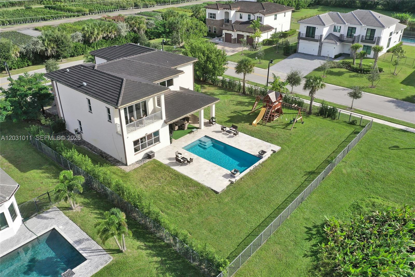 6804 N Stillwater Shores Dr, Davie FL 33314 photo 2