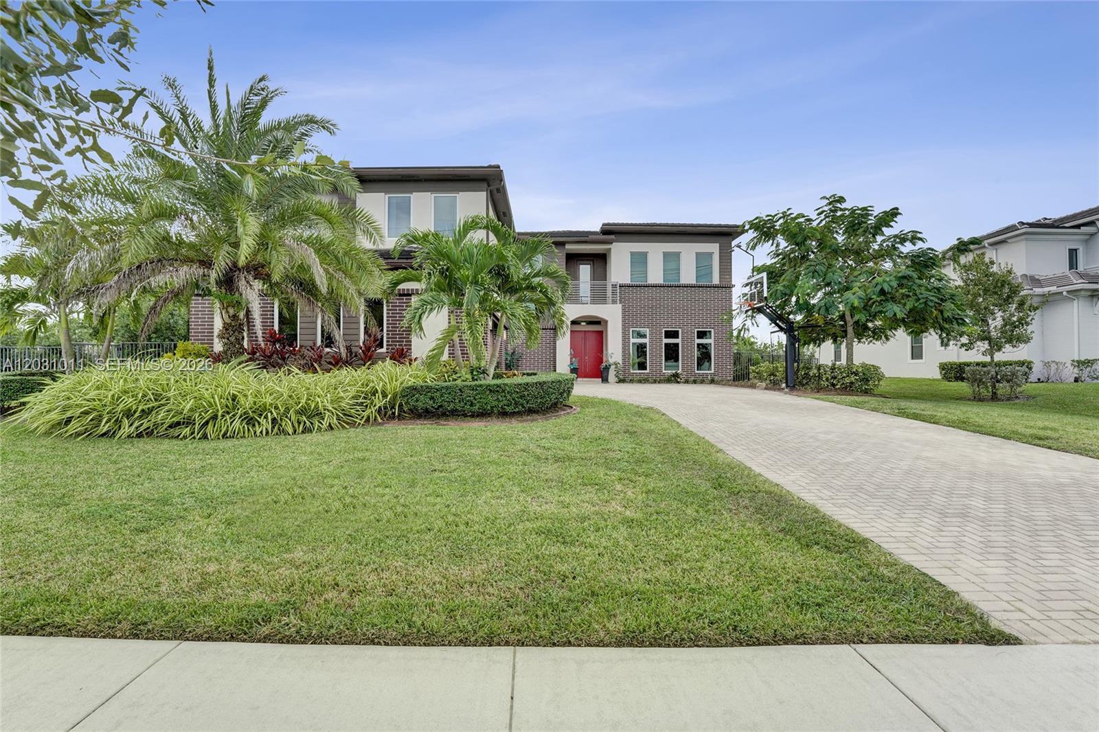 6804 N Stillwater Shores Dr, Davie FL 33314 photo 3