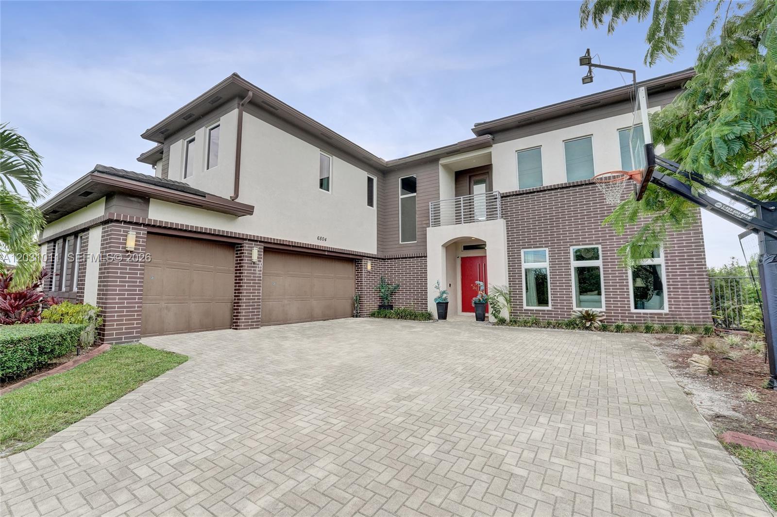 6804 N Stillwater Shores Dr, Davie FL 33314 photo 4