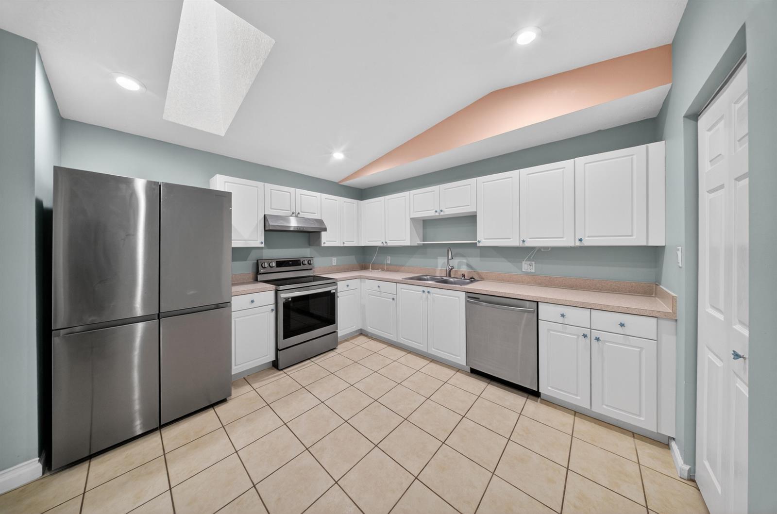 1567 Pheasant Walk # B, Fort Pierce FL 34950 photo 4