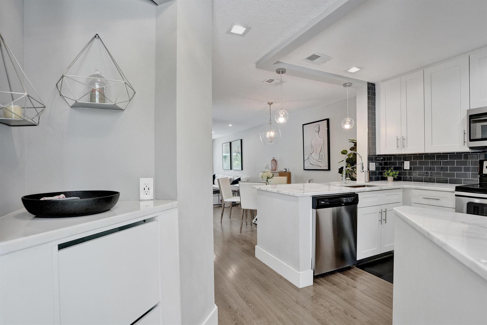 1618 NE 5th Street, Fort Lauderdale FL 33301 photo 4