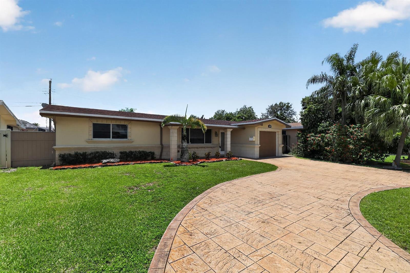8580 NW 12th Street, Pembroke Pines FL 33024 photo 3
