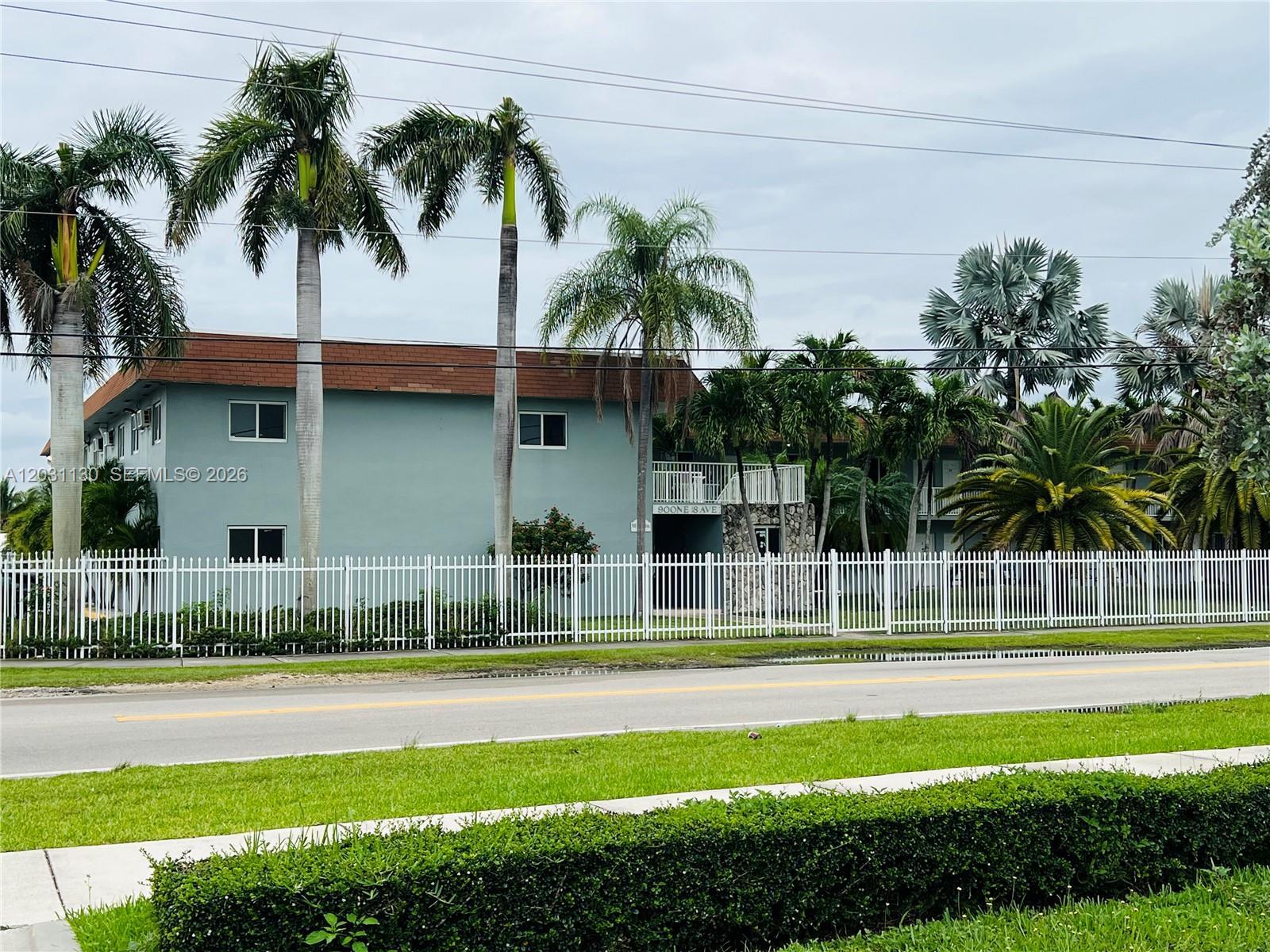 880 NE 18th Ave # 3, Homestead FL 33033 photo 3