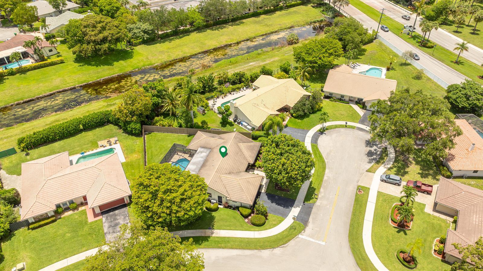 1933 NW 80th Lane, Margate FL 33063 photo 2