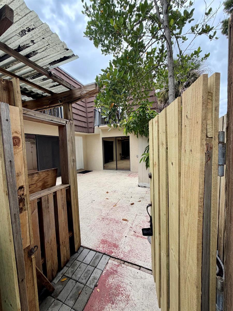 2213 22nd Lane, Palm Beach Gardens FL 33418 photo 3