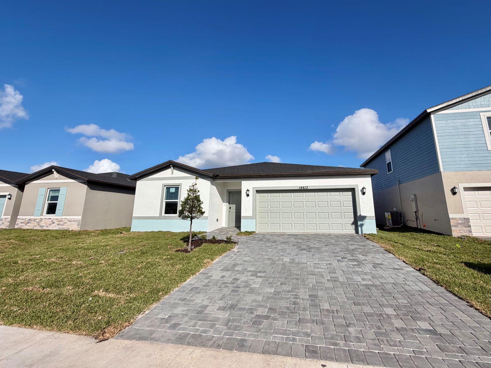 14413 SW New Dawn Road, FL 34956 photo 3