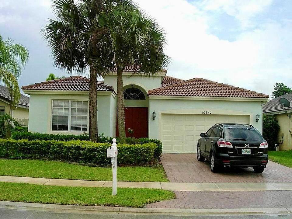 10752 Oak Bend Way, Wellington FL 33414 photo 2