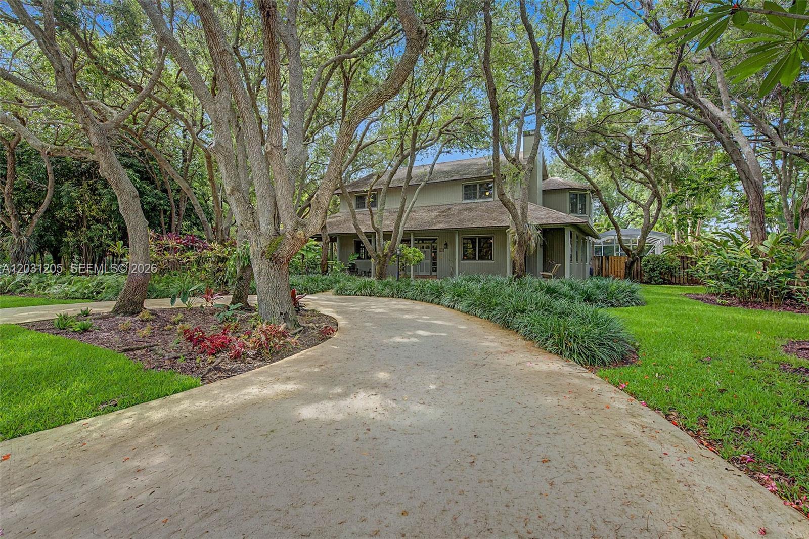 8200 SW 182nd St, Palmetto Bay FL 33157 photo 2