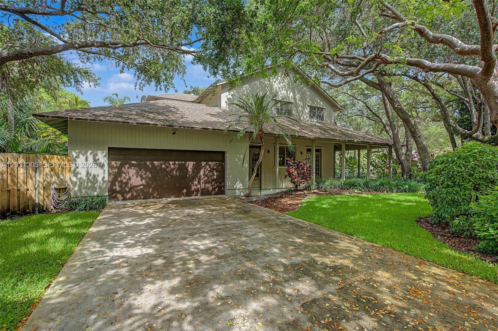 8200 SW 182nd St, Palmetto Bay FL 33157 photo 3