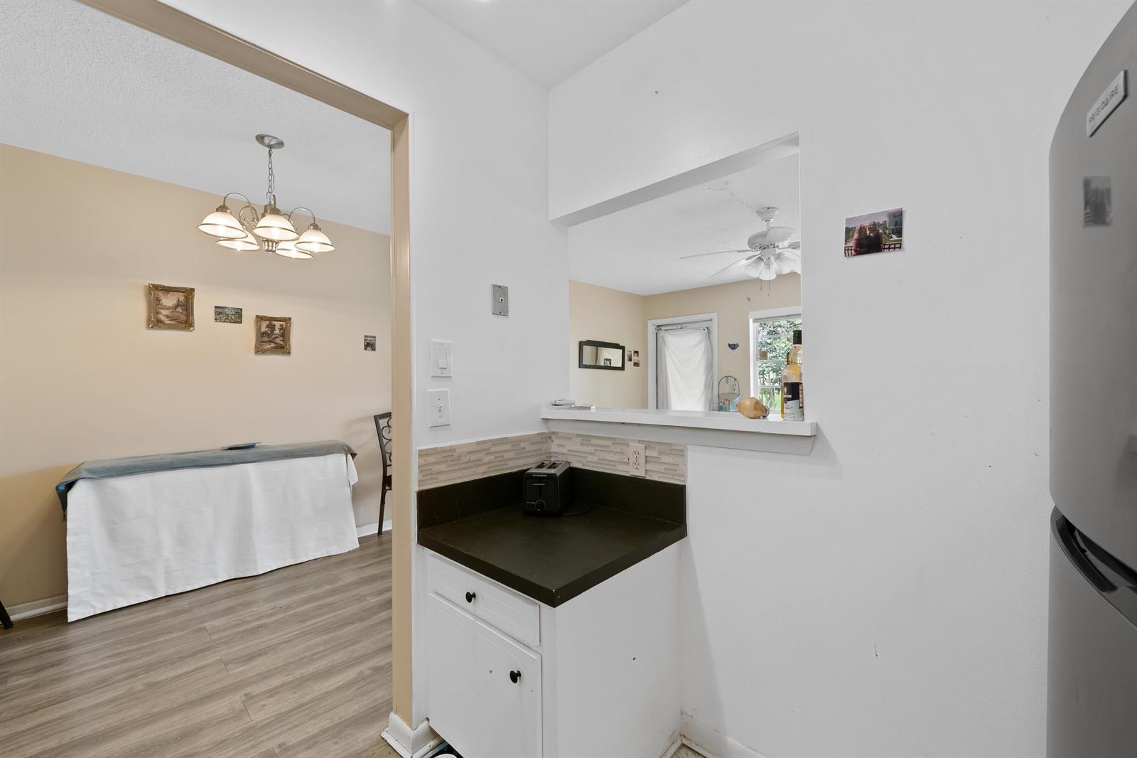 170 Canterbury H, West Palm Beach FL 33417 photo 3