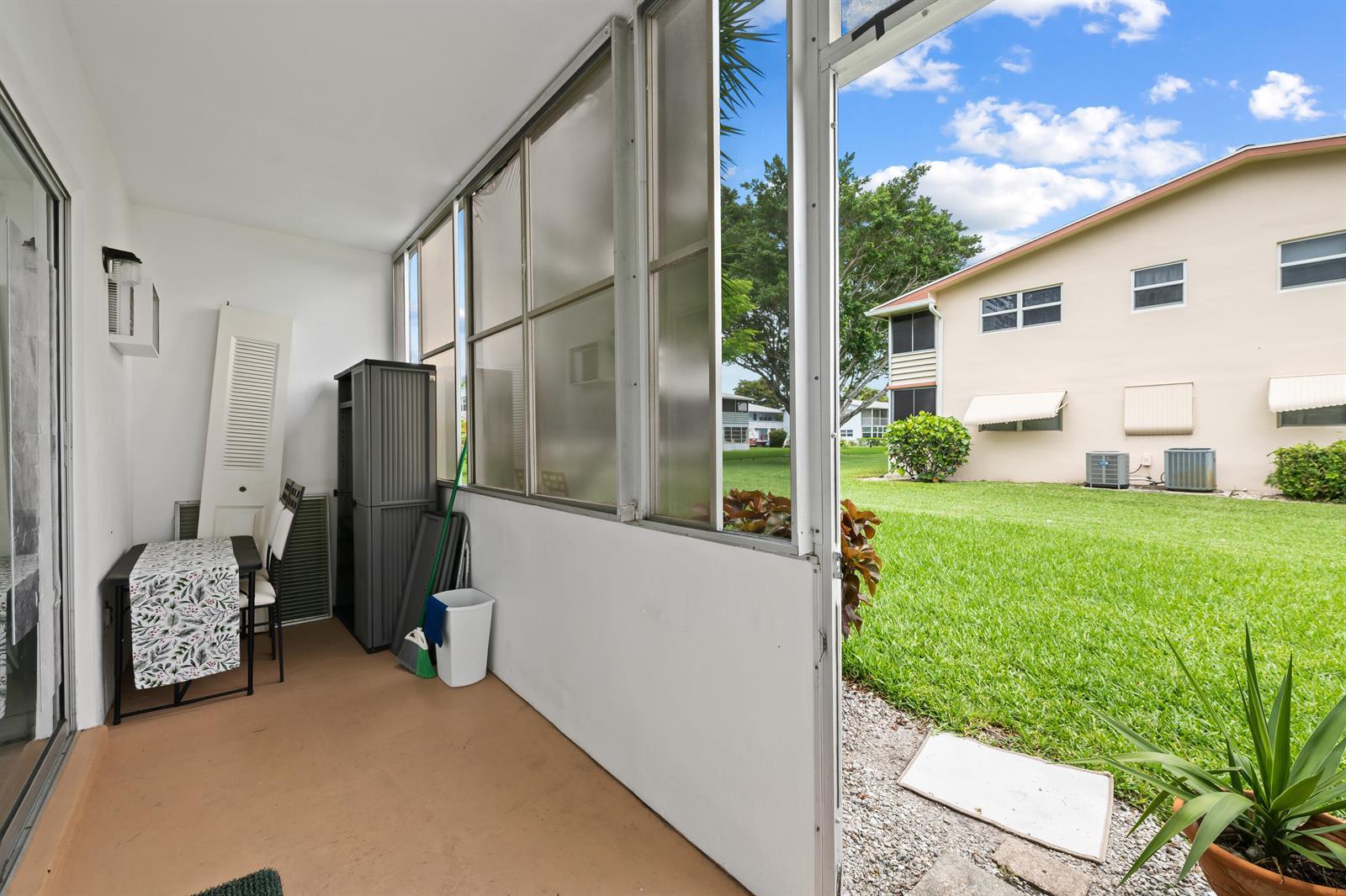 170 Canterbury H, West Palm Beach FL 33417 photo 4