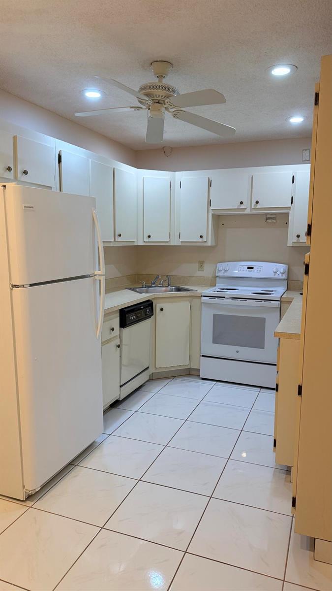 813 Sky Pine Way # F2, FL 33415 photo 4