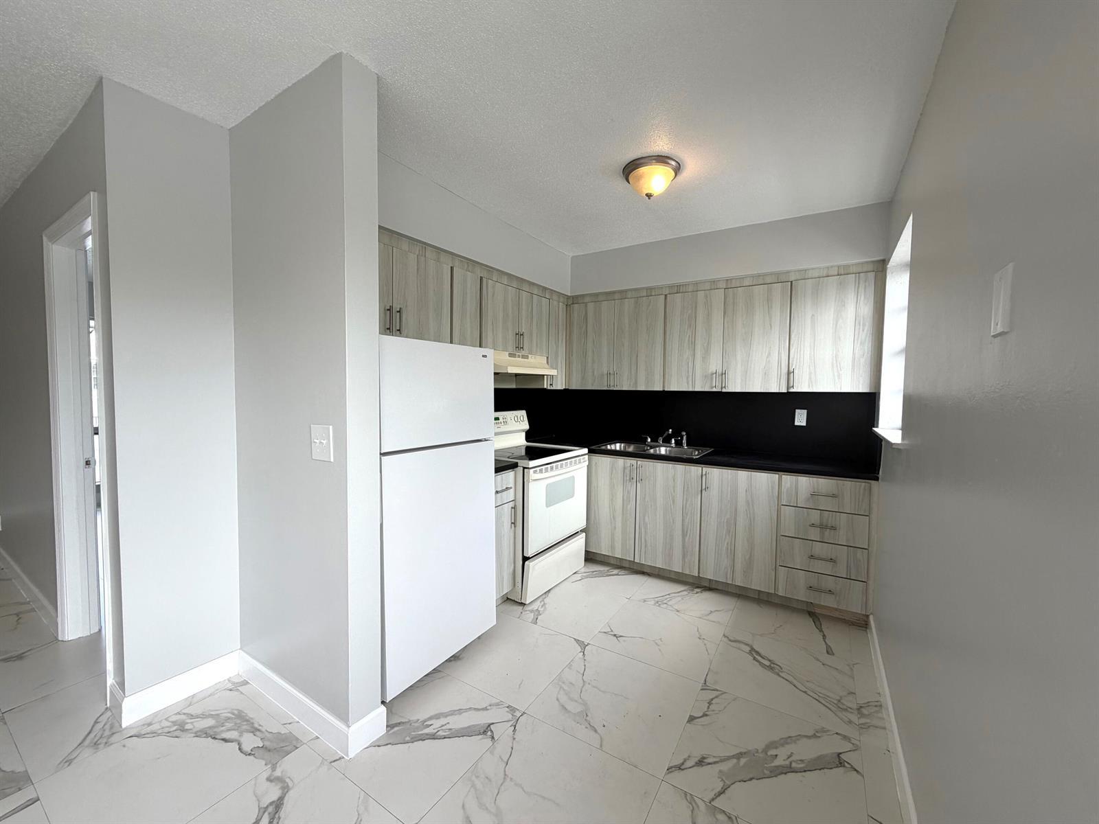 915 NE 8th Street # 202, Hallandale Beach FL 33009 photo 4