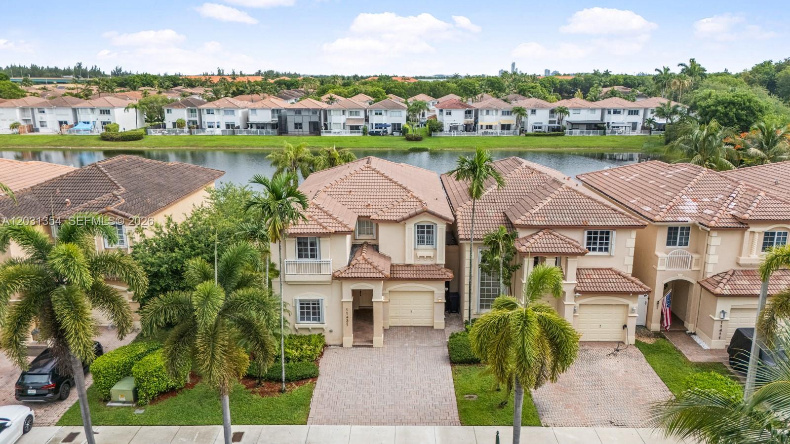 11431 NW 68th Ter, Doral FL 33178 photo 4