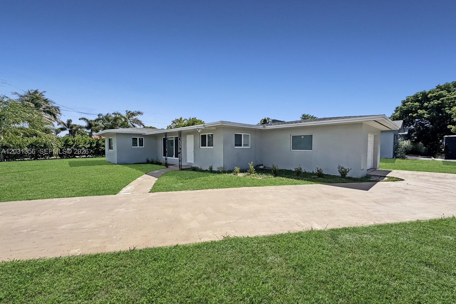 231 NE 16th Ave, Pompano Beach FL 33060 photo 2