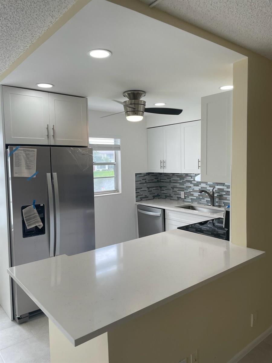 67 Fanshaw B # 670, Boca Raton FL 33434 photo 2