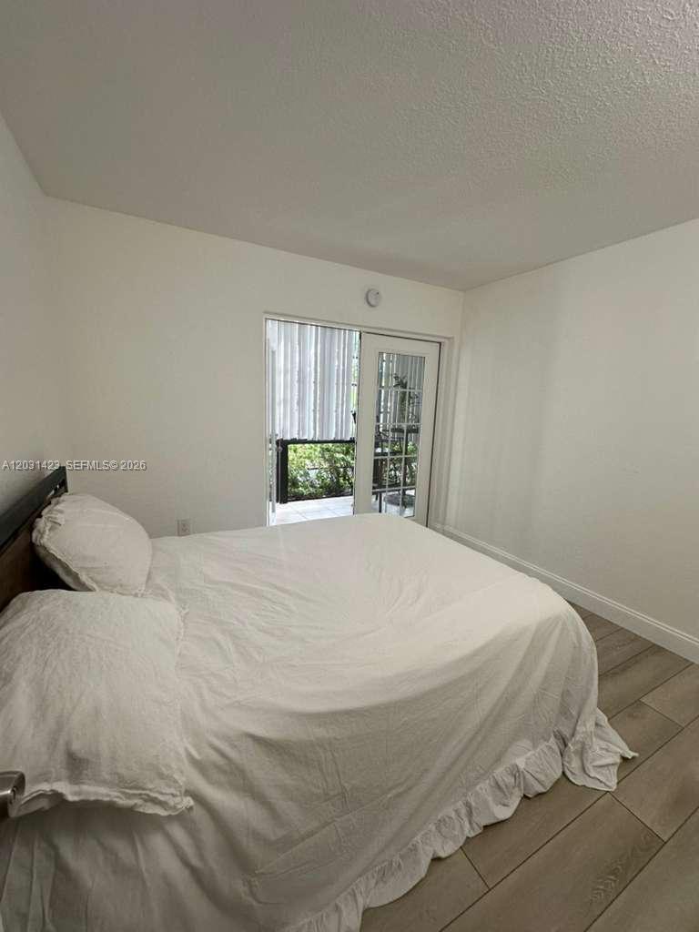 Miami, FL 33179 photo 2