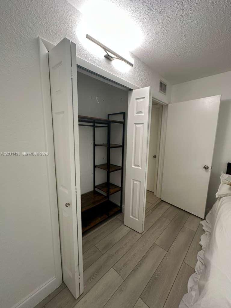 Miami, FL 33179 photo 3
