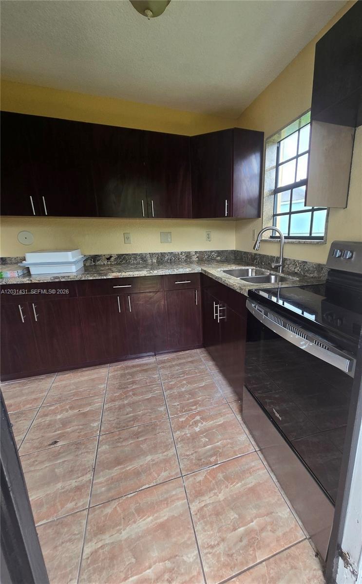313 NW 97th St # 313, Miami FL 33150 photo 4