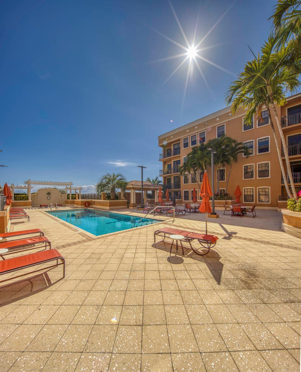 511 Lucerne Avenue # 401, FL 33460