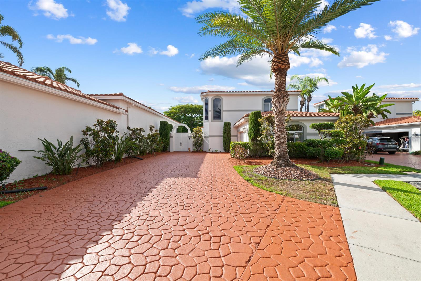 980 Bel Aire Drive West, Pembroke Pines FL 33027 photo 4