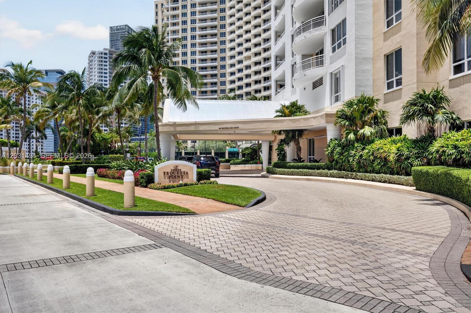 848 Brickell Key Dr # 3402, Miami FL 33131 photo 5