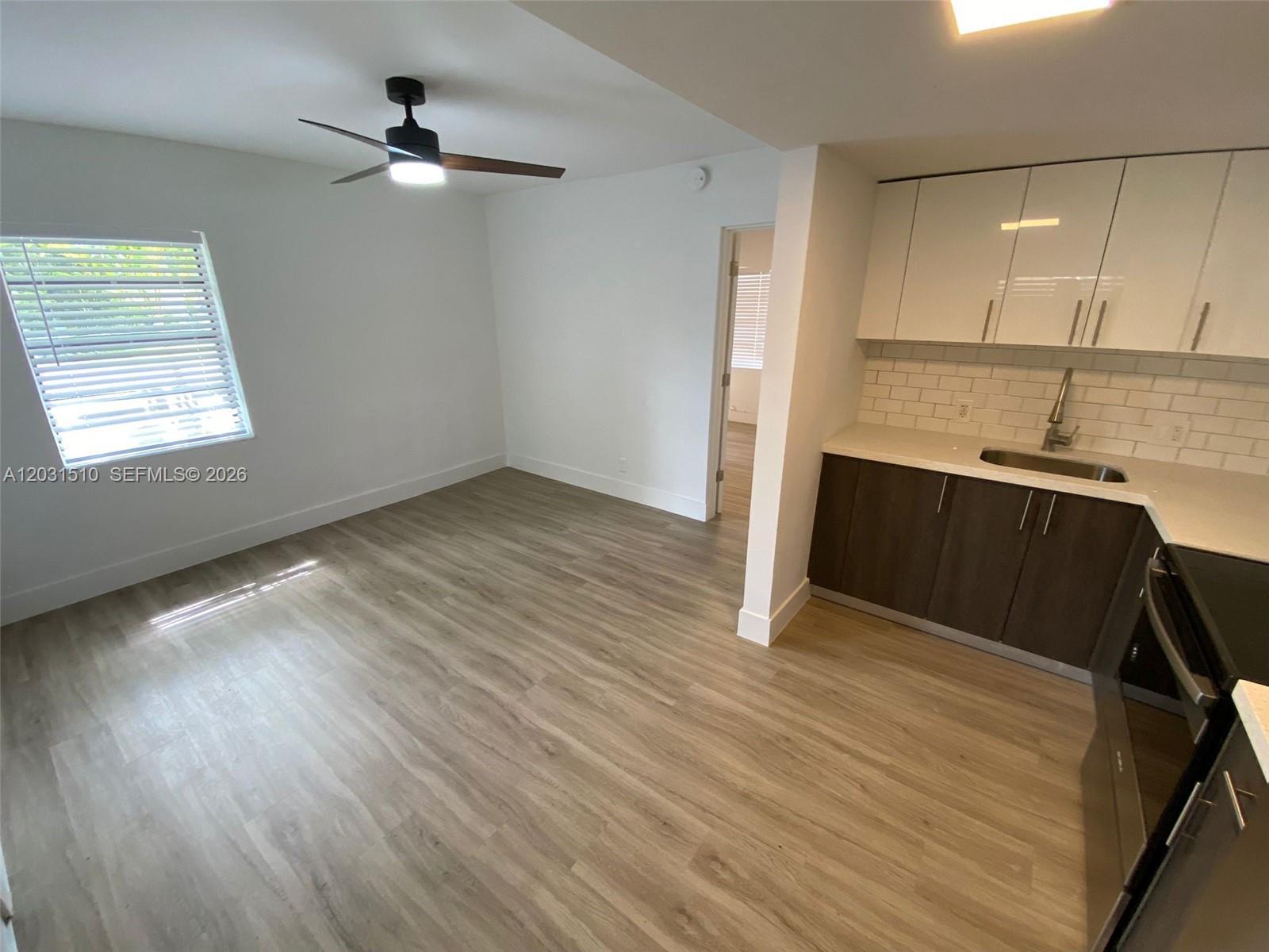 11310 Peachtree Dr, Miami FL 33161 photo 3
