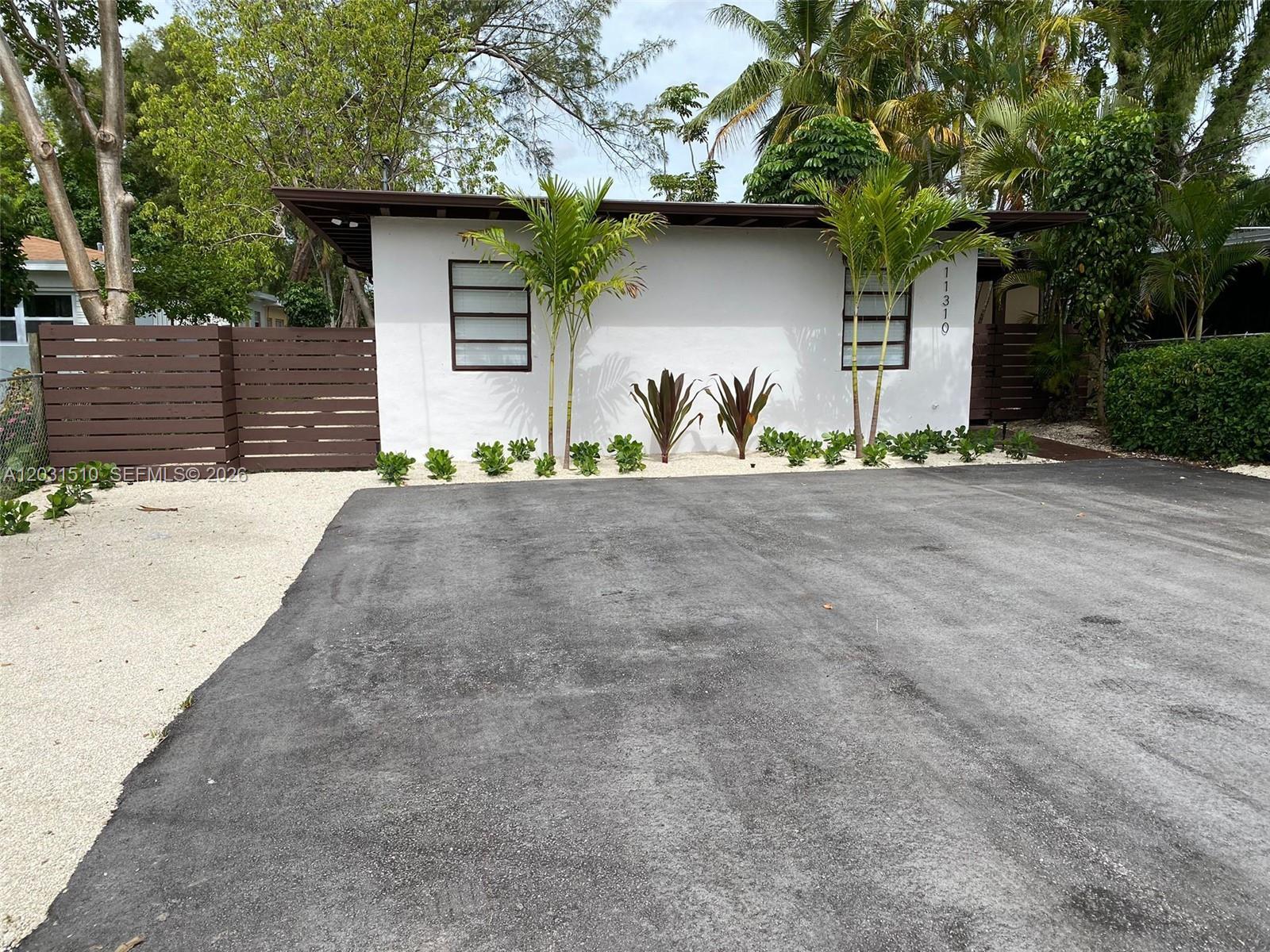 11310 Peachtree Dr, Miami FL 33161